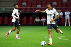 西超杯皇马3比0马洛卡进决赛,国家德比成期待,皇马占优.